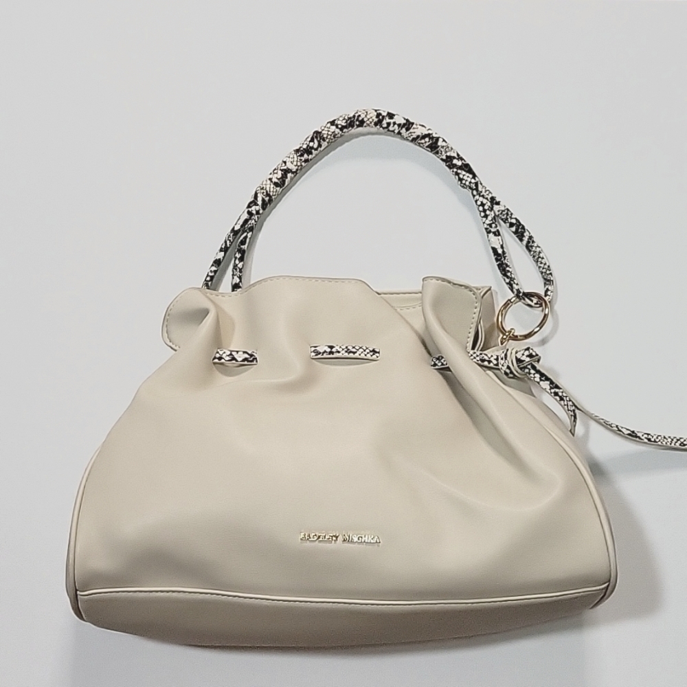 Cream Purse with Snake Skin